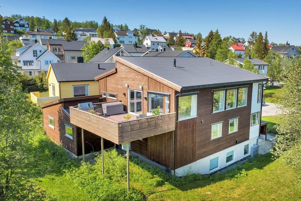 High-End Villa Sentralt I Тромсё Экстерьер фото